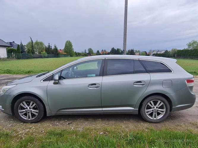 Krajowa Toyota Avensis Kombi